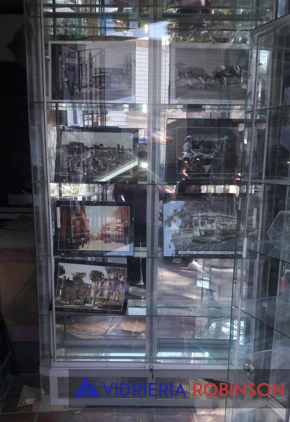 vitrinas de vidrio para negocio